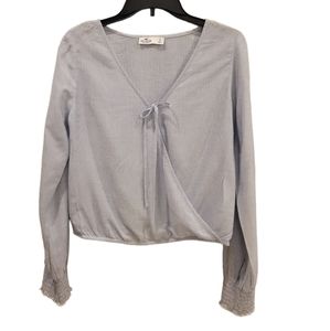 Hollister small long sleeve shirt. Wrapped with tie and gathered waist